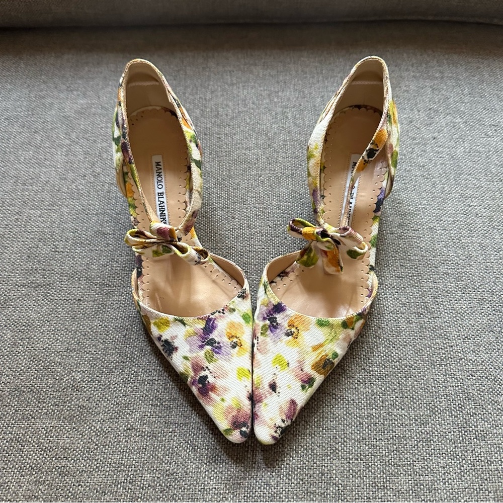 Manolo Blahnik floral print heels - Picture 2 of 6